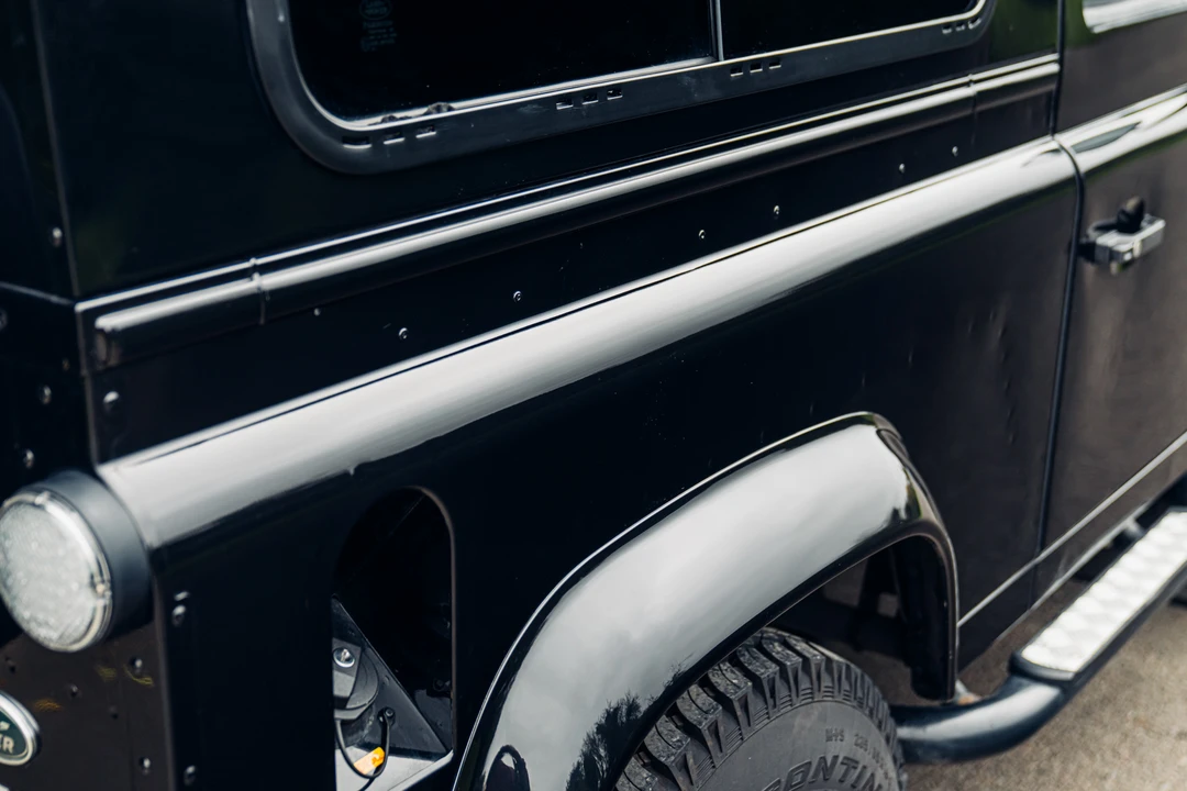 2016 Land Rover Defender 90 - Image 25 of 31