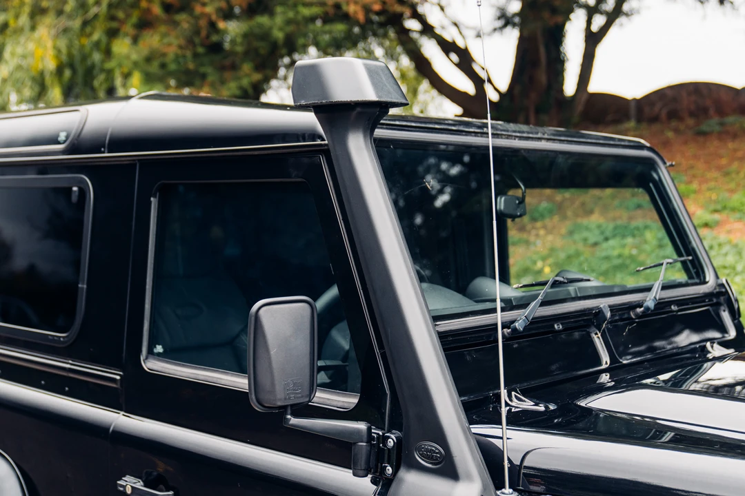 2016 Land Rover Defender 90 - Image 27 of 31