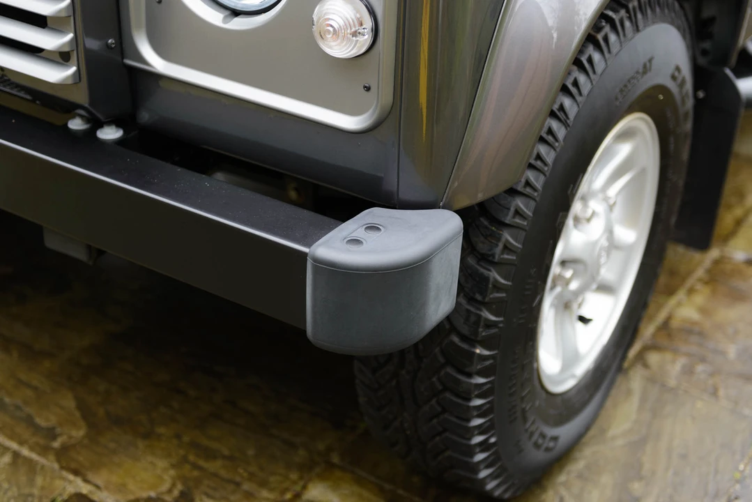2016 Land Rover Defender 90 - Image 17 of 31