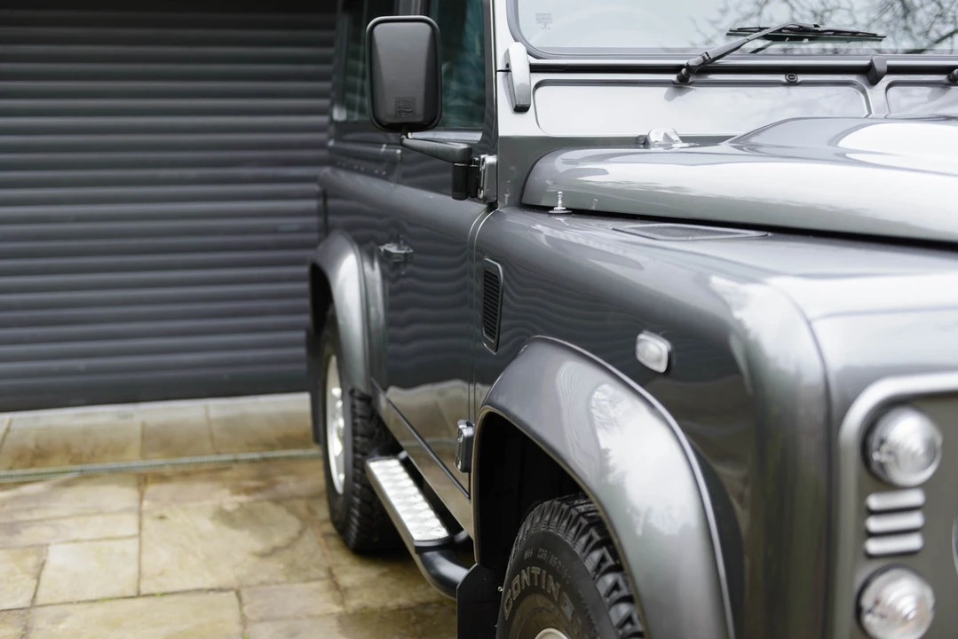 2016 Land Rover Defender 90 - Image 19 of 31
