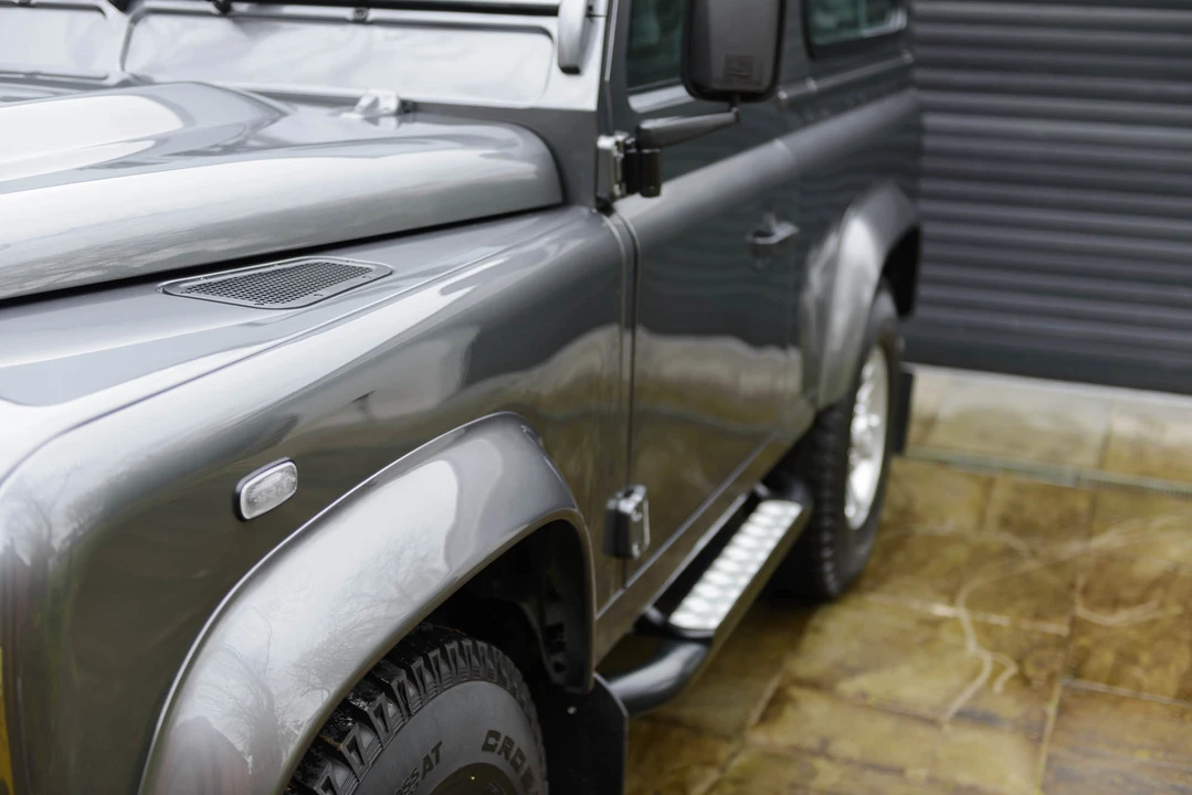 2016 Land Rover Defender 90 - Image 20 of 31