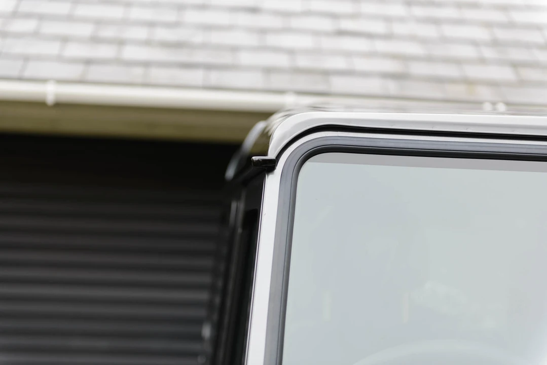 2016 Land Rover Defender 90 - Image 24 of 31