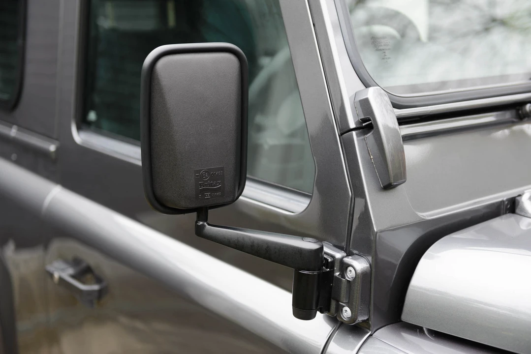 2016 Land Rover Defender 90 - Image 25 of 31