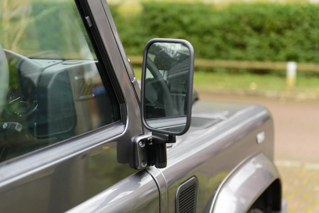 2016 Land Rover Defender 90 - Image 27 of 31