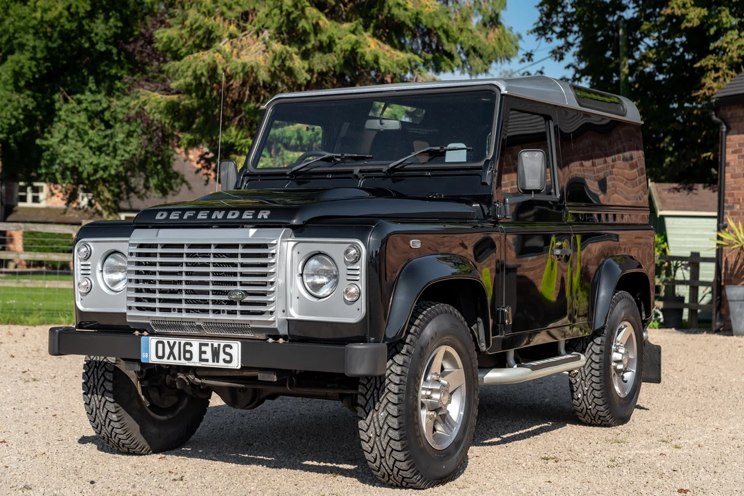 2016 Land Rover Defender 90 - Image 18 of 31