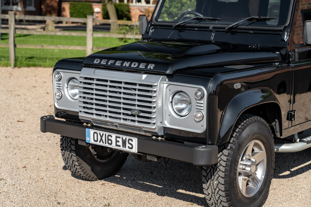 2016 Land Rover Defender 90 - Image 19 of 31