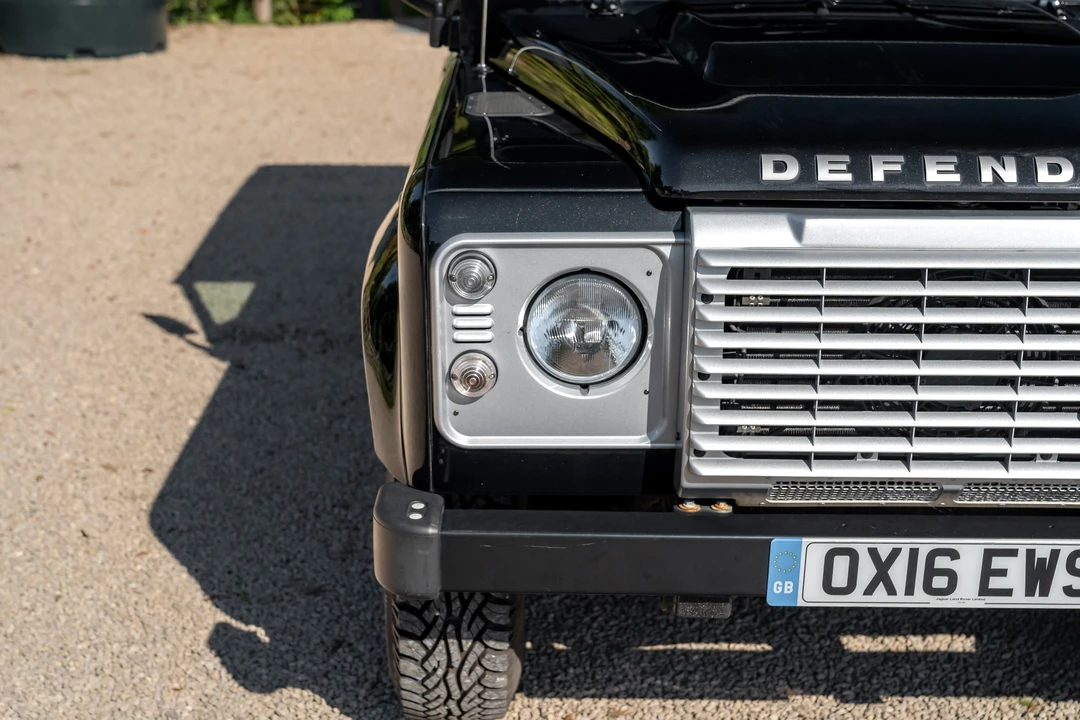 2016 Land Rover Defender 90 - Image 24 of 31