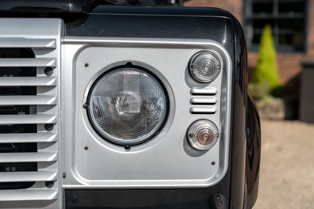 2016 Land Rover Defender 90 - Image 31 of 31