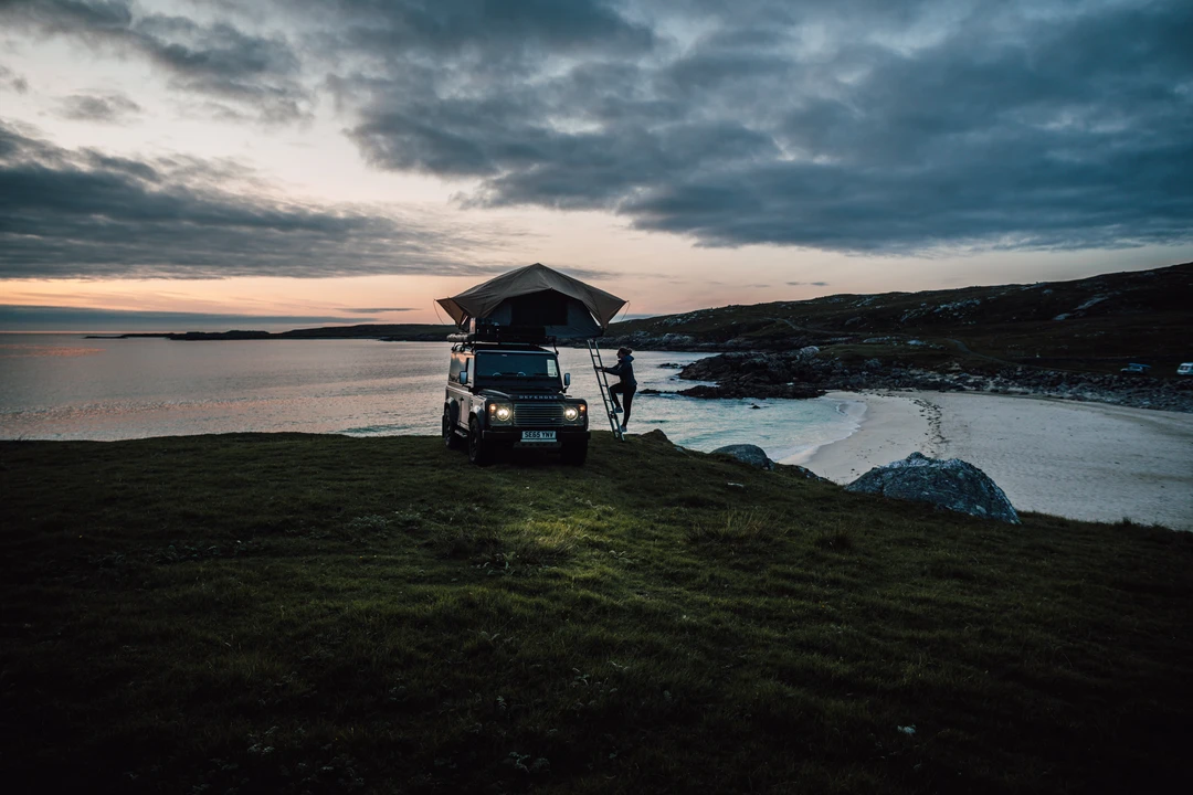 2016 Land Rover Defender 90 - Image 14 of 31