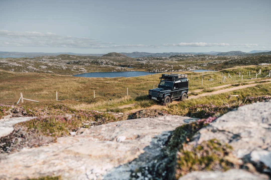 2016 Land Rover Defender 90 - Image 16 of 31