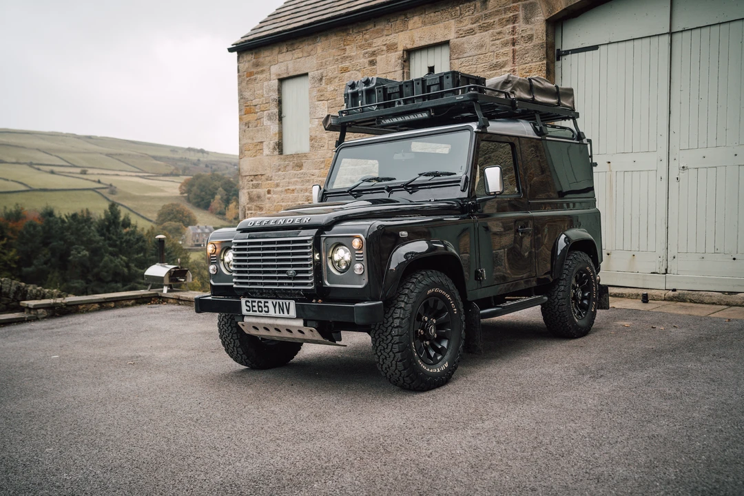 2016 Land Rover Defender 90 - Image 9 of 31