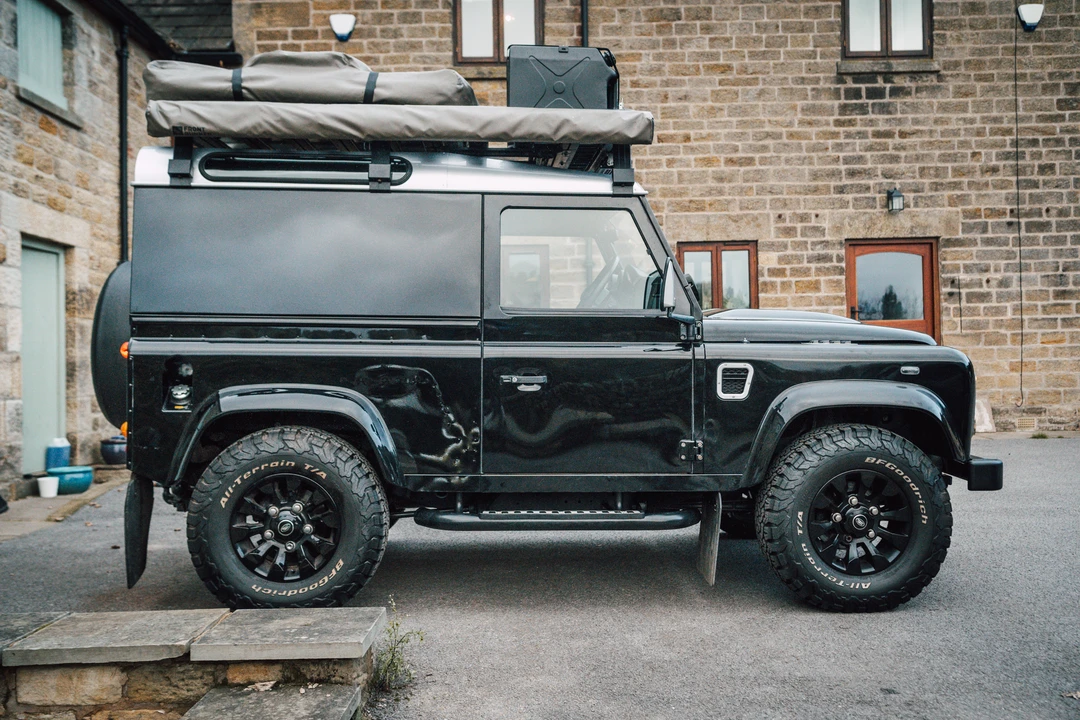 2016 Land Rover Defender 90 - Image 10 of 31