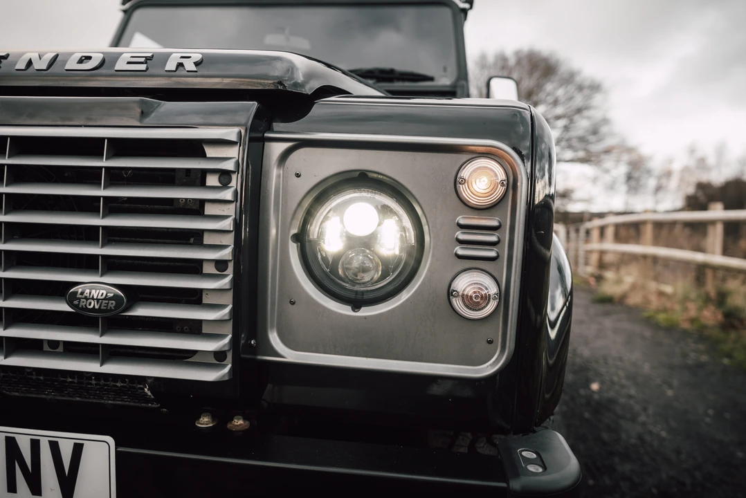 2016 Land Rover Defender 90 - Image 23 of 31