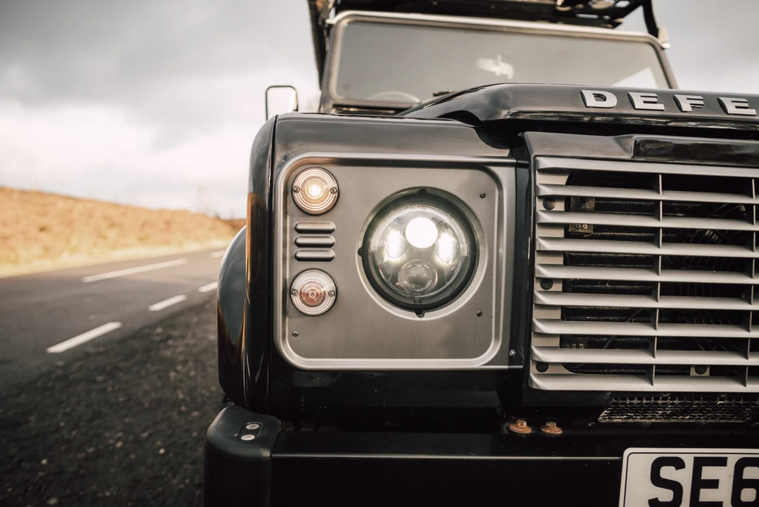 2016 Land Rover Defender 90 - Image 27 of 31