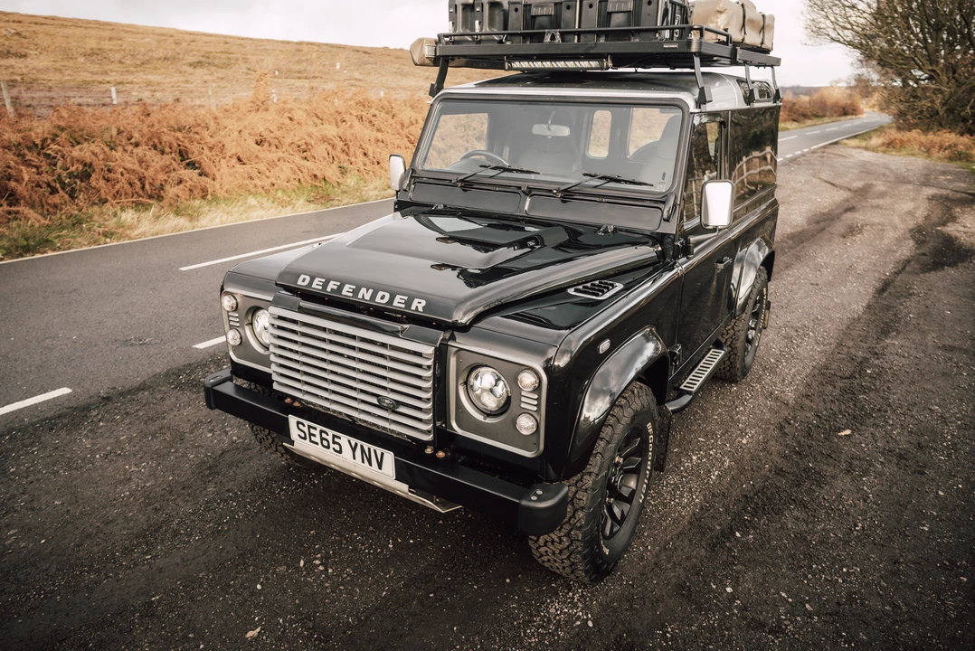 2016 Land Rover Defender 90 - Image 29 of 31