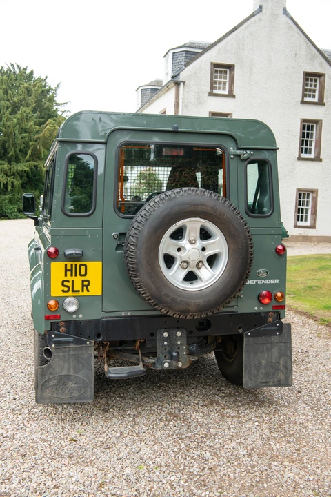 2016 Land Rover Defender 90 - Image 13 of 31