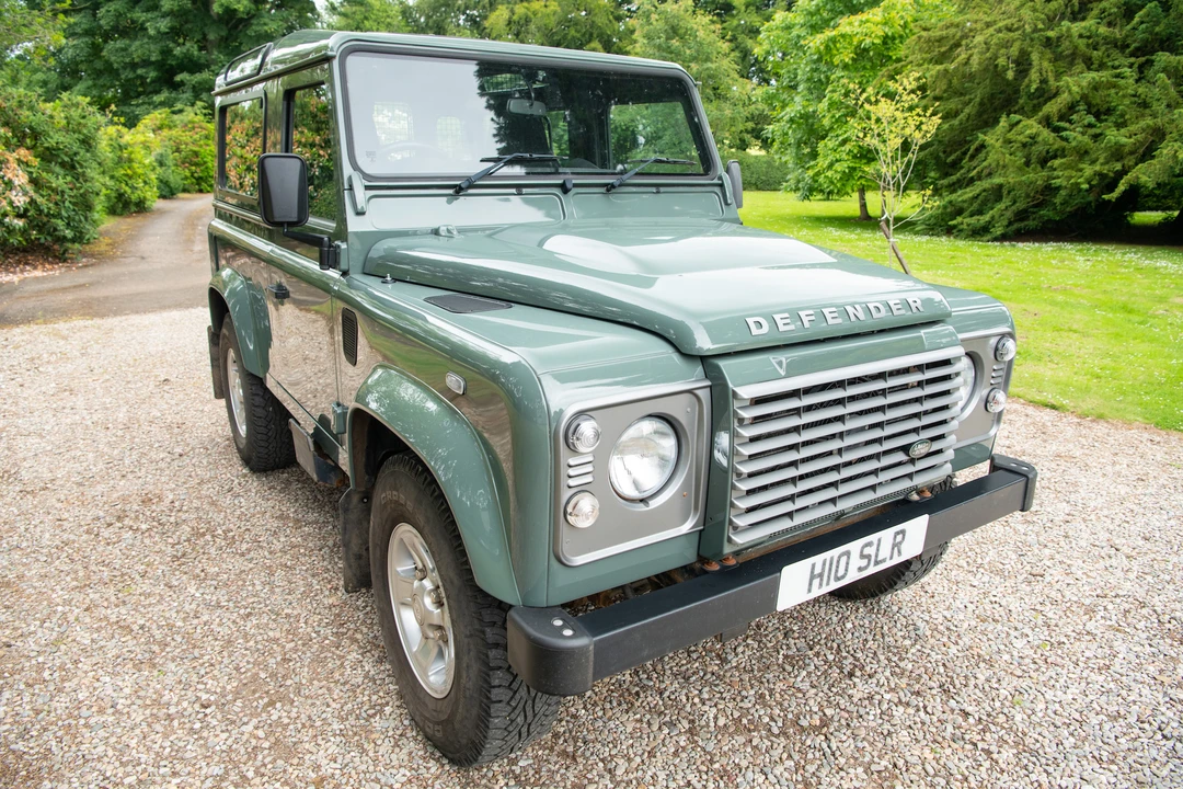2016 Land Rover Defender 90 - Image 21 of 31