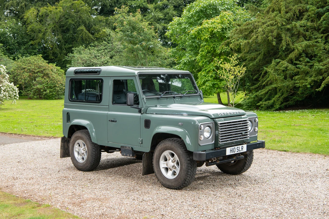 2016 Land Rover Defender 90 - Image 22 of 31