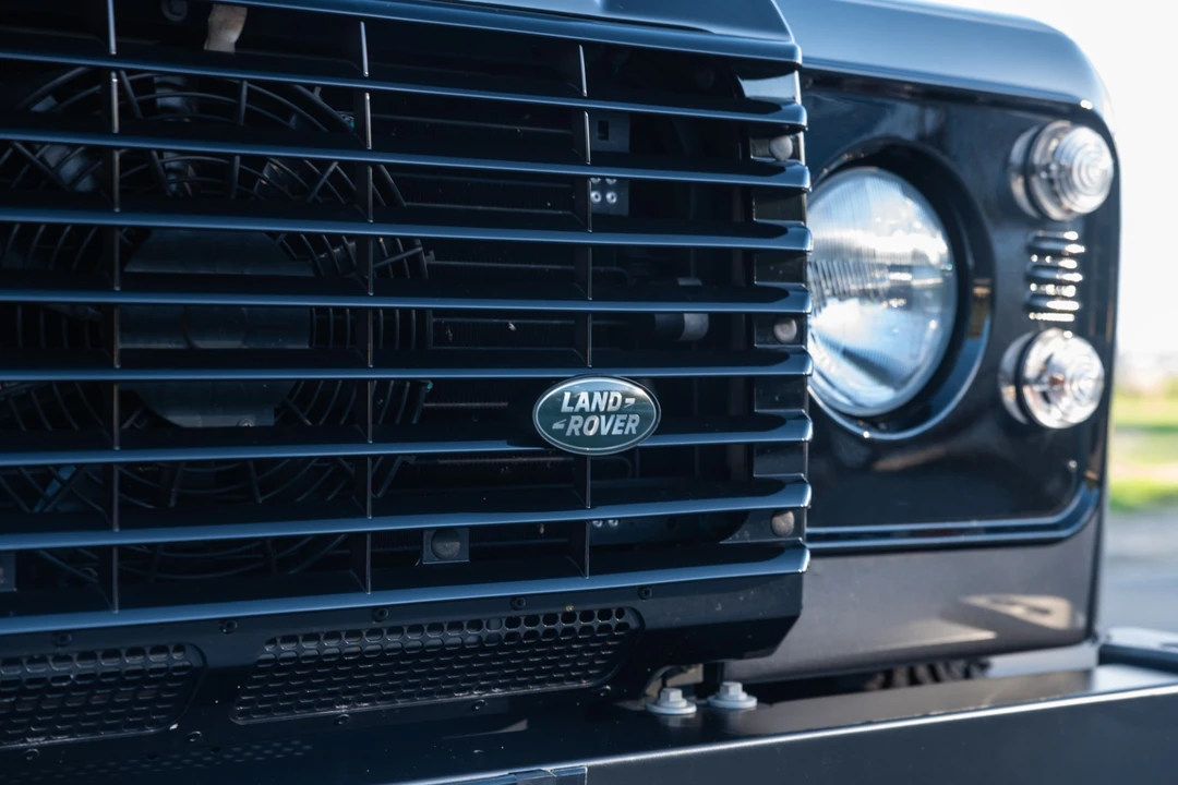 2016 Land Rover Defender 90 - Image 27 of 31