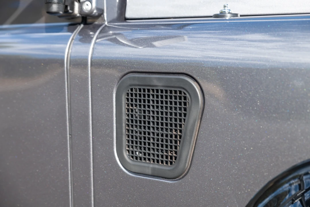 2016 Land Rover Defender 90 - Image 28 of 31