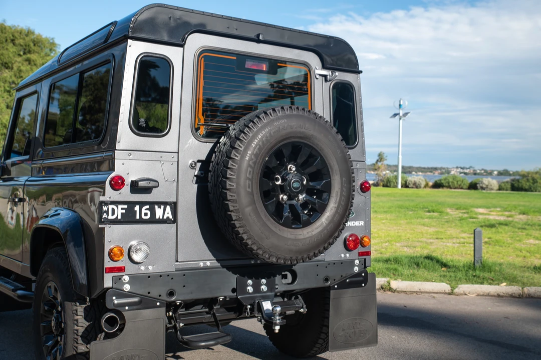 2016 Land Rover Defender 90 - Image 22 of 31