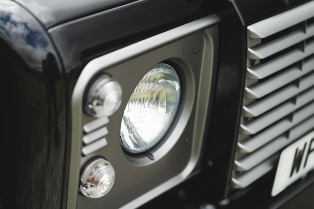2016 Land Rover Defender 90 - Image 21 of 31