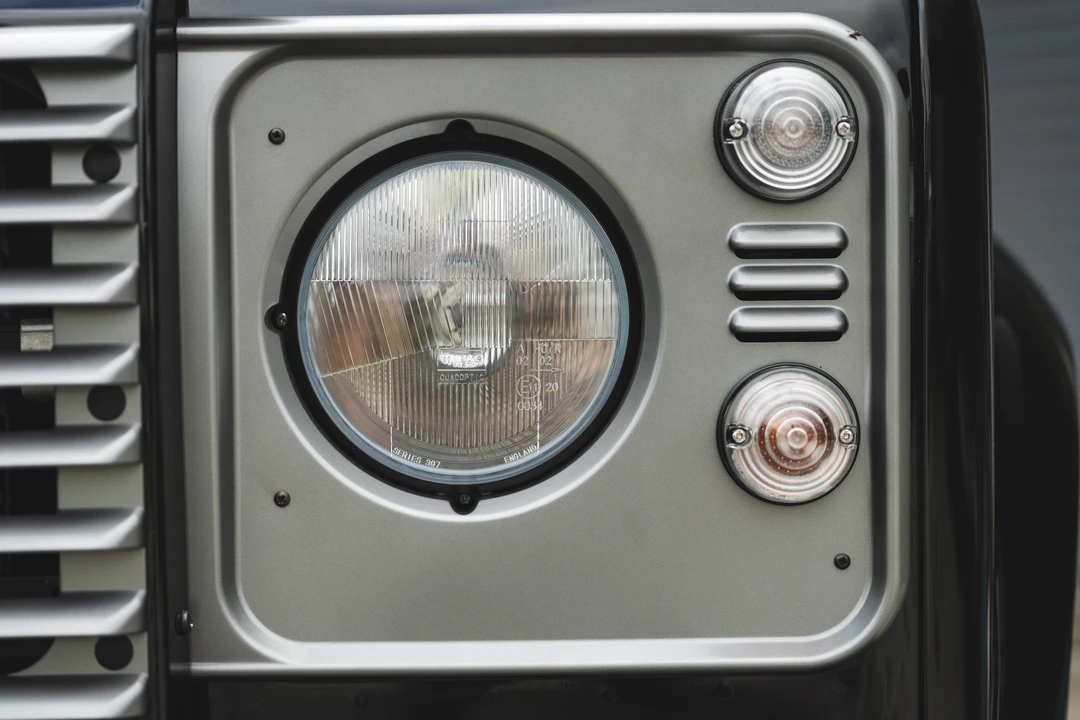 2016 Land Rover Defender 90 - Image 22 of 31