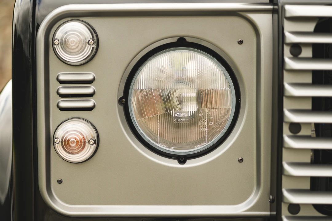 2016 Land Rover Defender 90 - Image 23 of 31