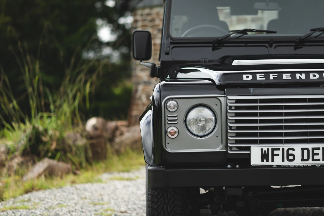 2016 Land Rover Defender 90 - Image 27 of 31