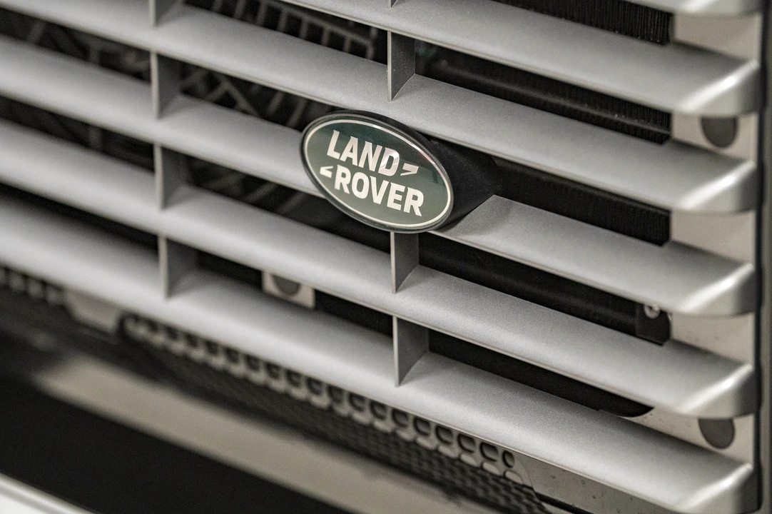 2016 Land Rover Defender 90 - Image 22 of 31