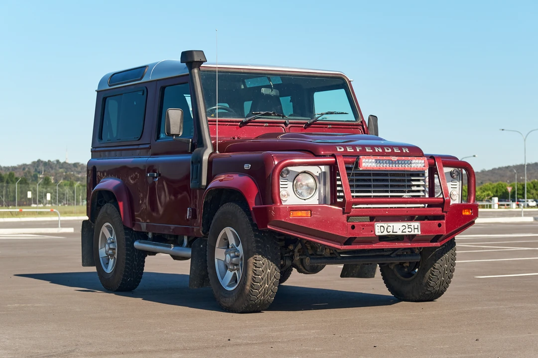 2016 Land Rover Defender 90 - Image 19 of 31
