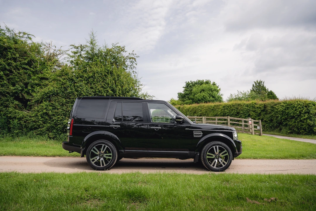 2016 Land Rover Discovery 4th Gen - Image 9 of 31