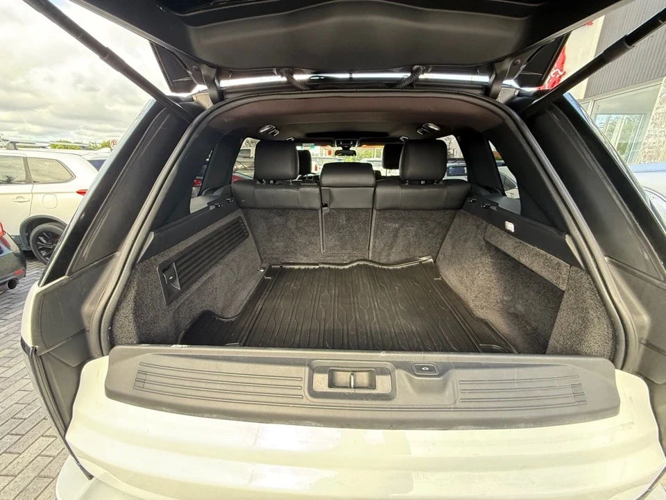 2016 Land Rover Range Rover L405 - Image 10 of 21