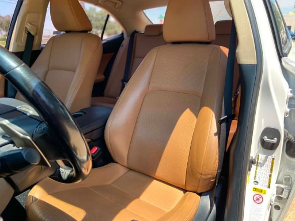 2016 Lexus IS 3rd Gen - Image 9 of 10
