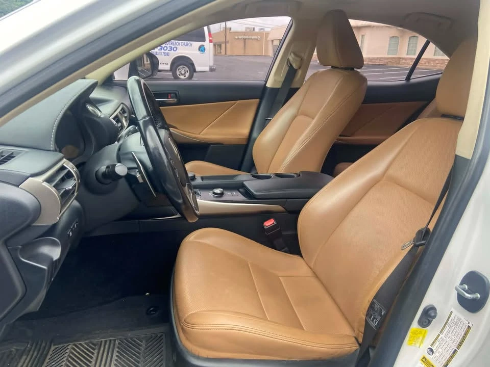 2016 Lexus IS 3rd Gen - Image 8 of 10