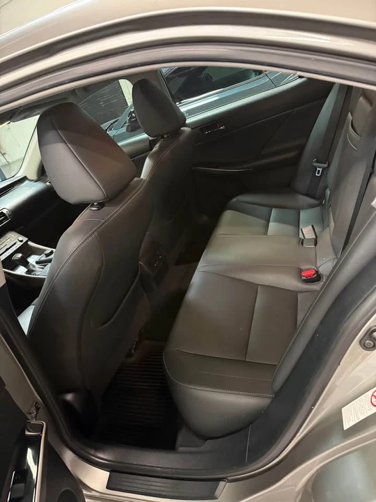 2016 Lexus IS 3rd Gen - Image 4 of 5