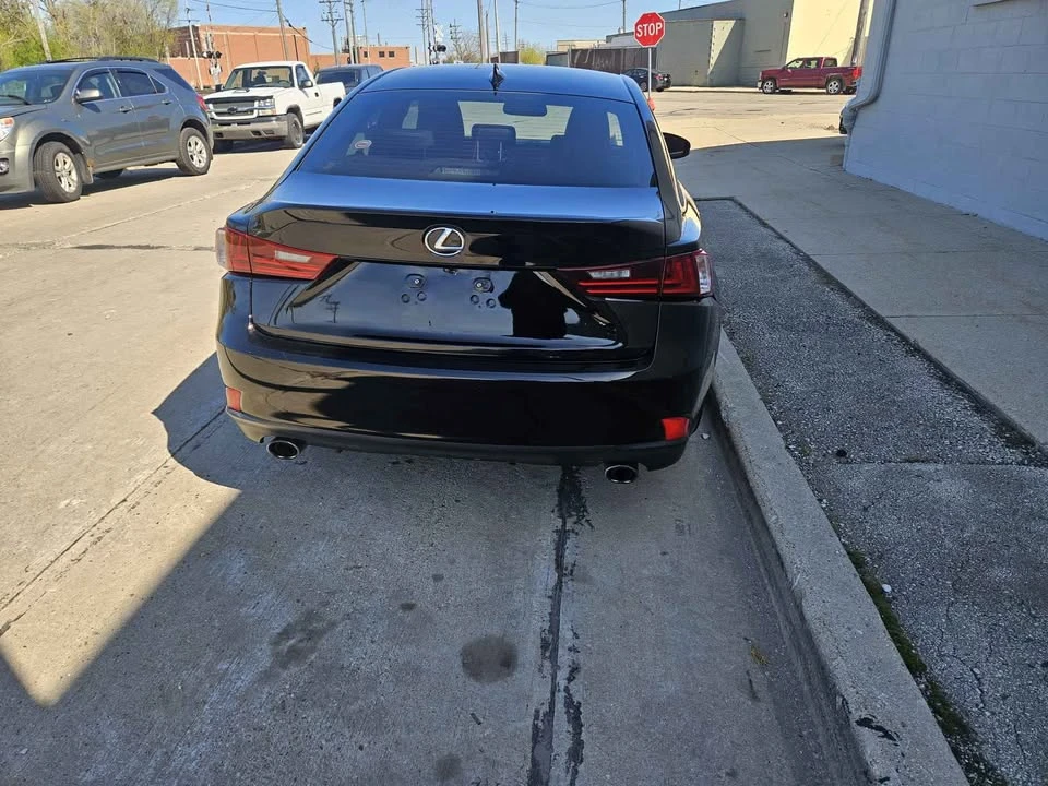 2016 Lexus IS 3rd Gen - Image 5 of 9