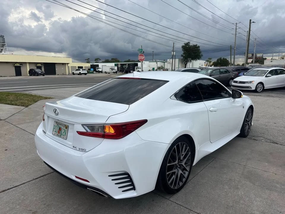 2016 Lexus RC - Image 4 of 5