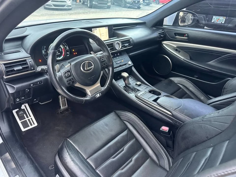 2016 Lexus RC - Image 2 of 5