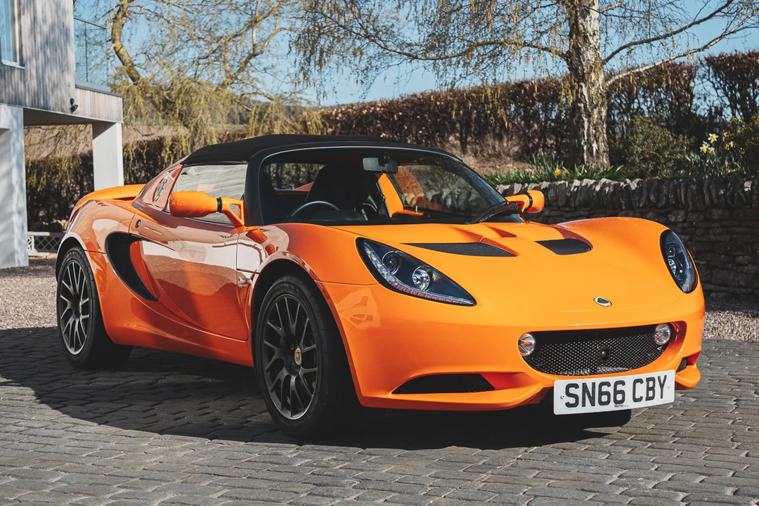 2016 Lotus Elise Series 3 - Image 2 of 31