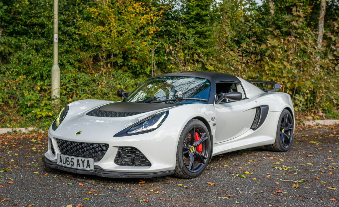 2016 Lotus Exige Series 3 - Image 2 of 31