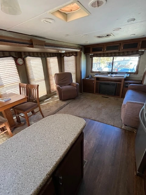 2016 Forest River - Image 6 of 12
