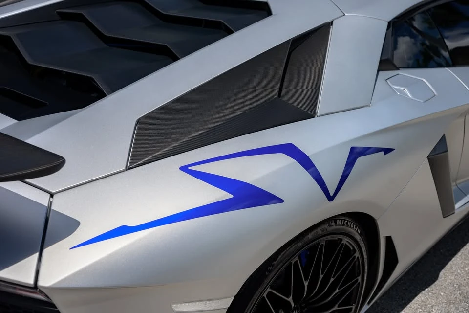 2016 Lamborghini Aventador LP700-4 - Image 11 of 19