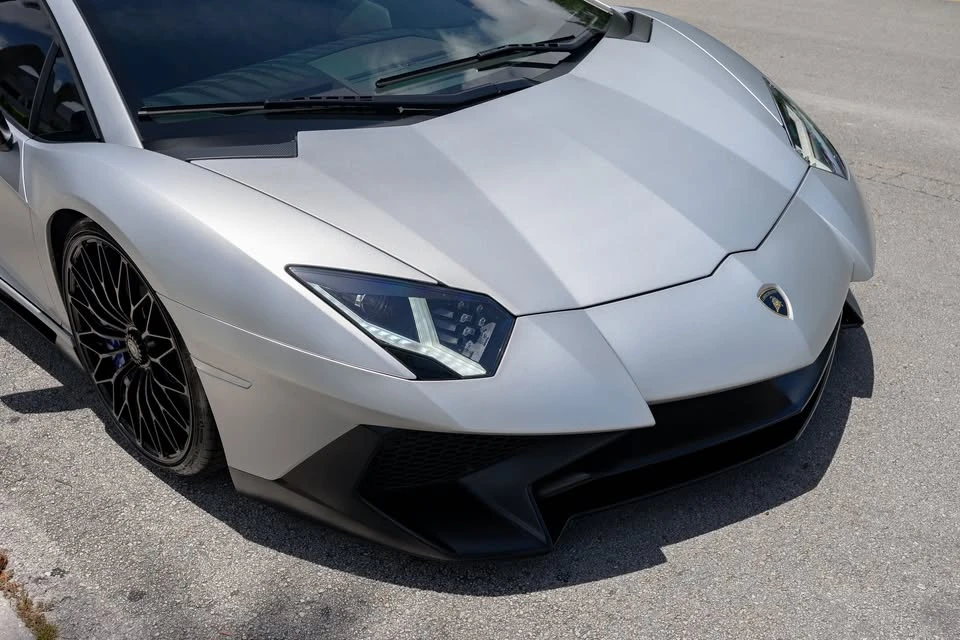 2016 Lamborghini Aventador LP700-4 - Image 10 of 19