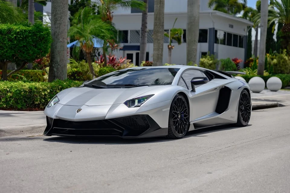 2016 Lamborghini Aventador LP700-4 - Image 3 of 19