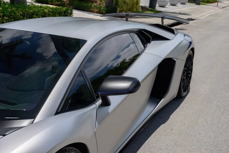 2016 Lamborghini Aventador LP700-4 - Image 13 of 19