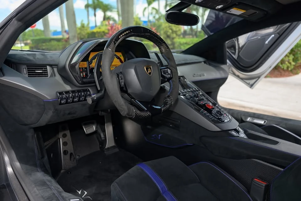 2016 Lamborghini Aventador LP700-4 - Image 14 of 19