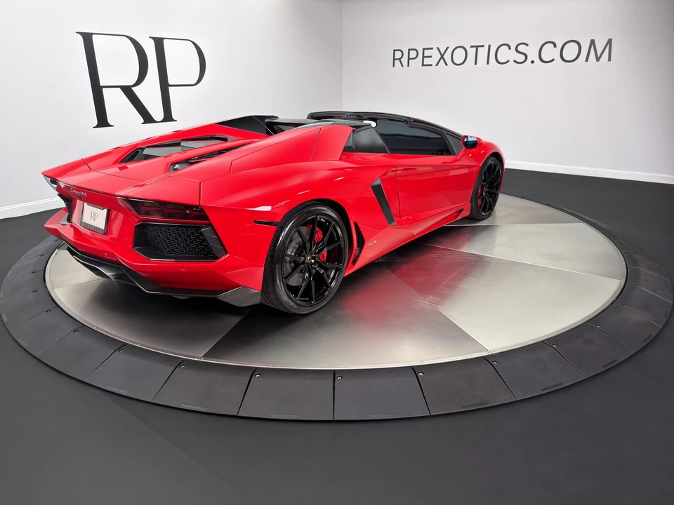 2016 Lamborghini Aventador LP700-4 - Image 6 of 24