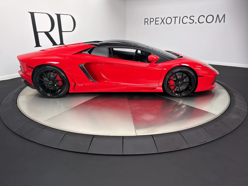 2016 Lamborghini Aventador LP700-4 - Image 15 of 24