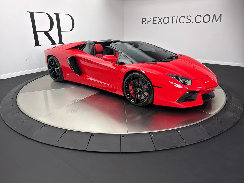 2016 Lamborghini Aventador LP700-4 - Image 8 of 24